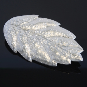 Frosted leaf brooch Frosted leaf brooch