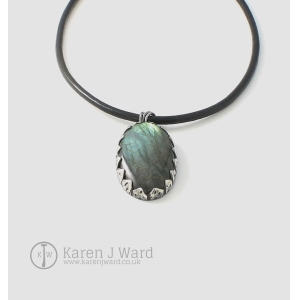 Dragonscale Labradorite pendant Dragonscale Labradorite pendant