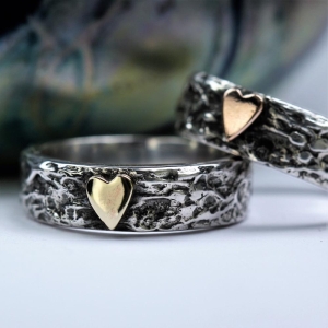 Wide Gold Heart Treasure Ring Wide Gold Heart Treasure Ring