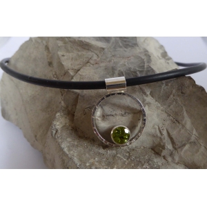 Peridot Sterling Silver circle pendant Peridot Sterling Silver circle pendant