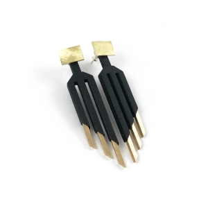 Vibe 3 Prong Earrings VB06 Vibe 3 Prong Earrings VB06