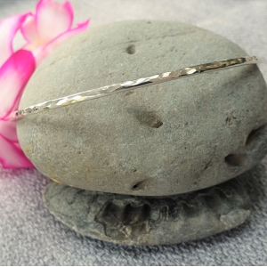Hallmarked Silver Textured Slim Slave Stacking Bangle 2mm wide silver bangle with a planished pattern