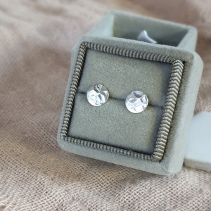 Silver Hammered Disc Stud Earrings Silver Hammered Disc Stud Earrings