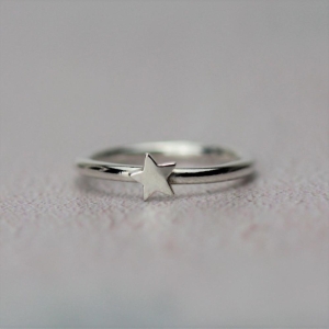 Lunar Silver Star Ring - 2mm