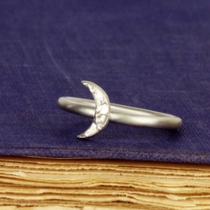 Silver Crescent Moon Ring - 2mm
