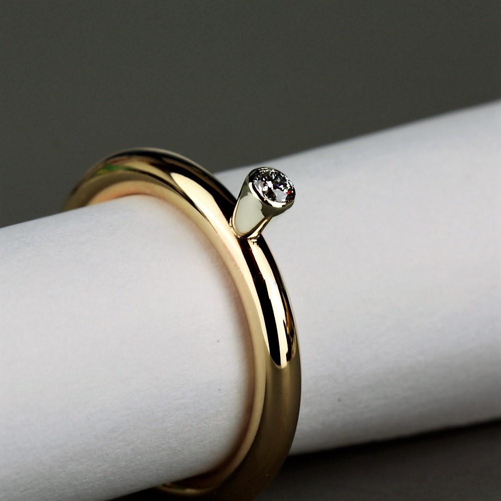 Mixed Metal Solitaire Engagement Ring - 3MM GVs Diamond