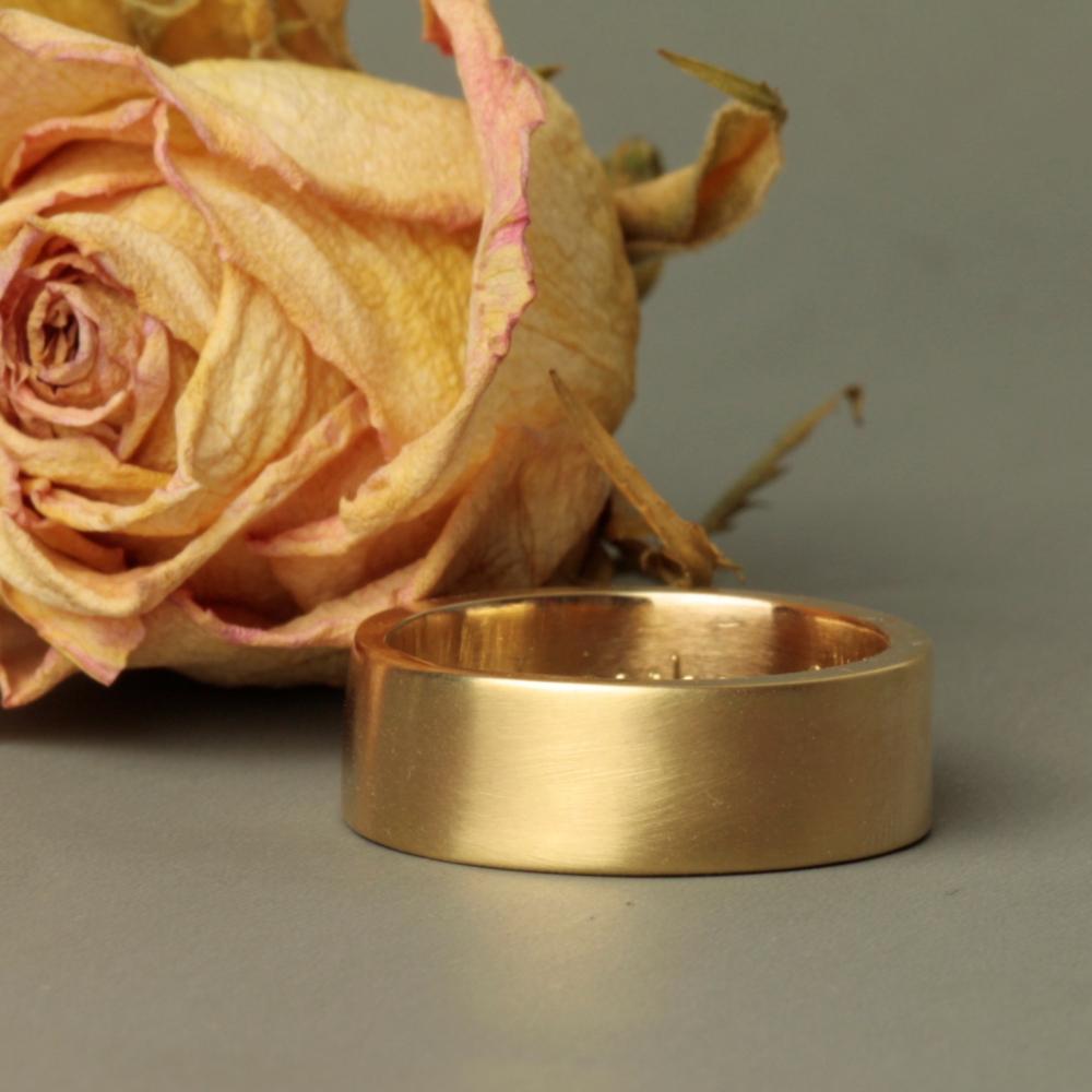 Woman's Wide Solid Gold Ring Band - 8mm