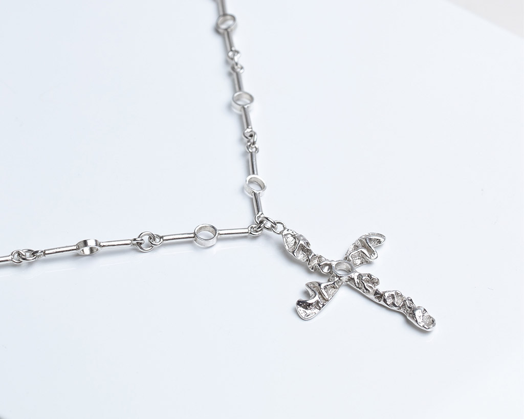 Quince Crucifix silver with handmade chain